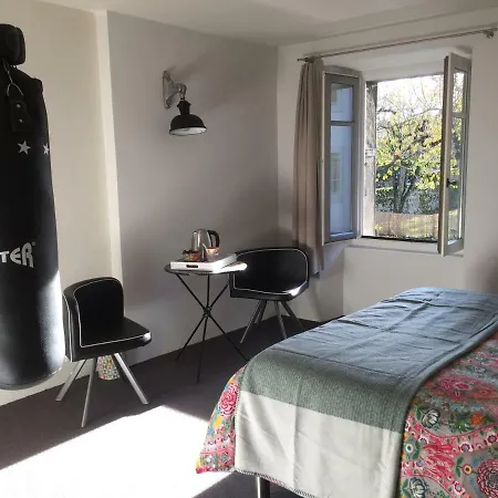 Bed & Breakfast Maison Rouge Cacahuete *