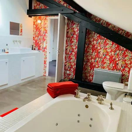 Maison Rouge Cacahuete Bed & Breakfast *